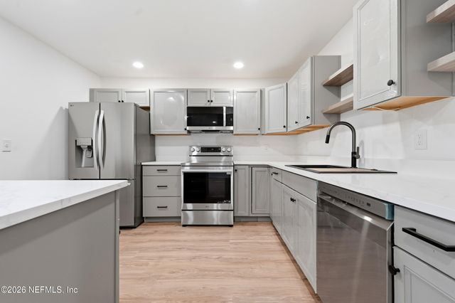 2614 SW 14TH Drive 2614, Gainesville, FL 32608