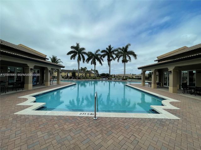 1398 NE 33rd Ave 101-25, Homestead, FL 33033