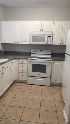 1398 NE 33rd Ave 101-25, Homestead, FL 33033