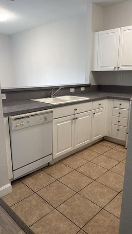 1398 NE 33rd Ave 101-25, Homestead, FL 33033