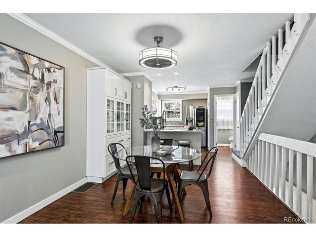 922 S Paris Ct, Aurora, CO 80012