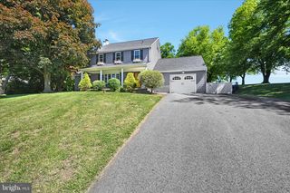 44 RIDGEVIEW DR, Quarryville, PA 17566