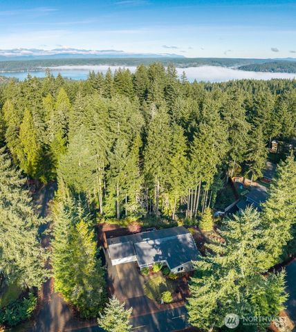 121 E Country Club Drive E, Union, WA 98592