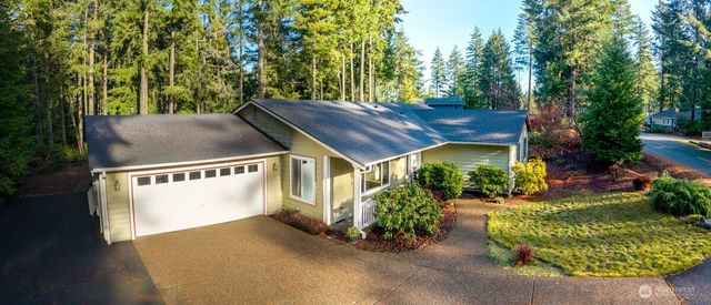 121 E Country Club Drive E, Union, WA 98592