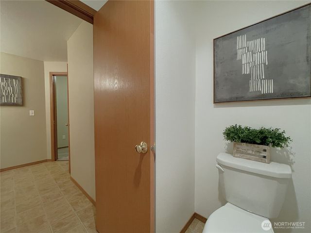 121 E Country Club Drive E, Union, WA 98592