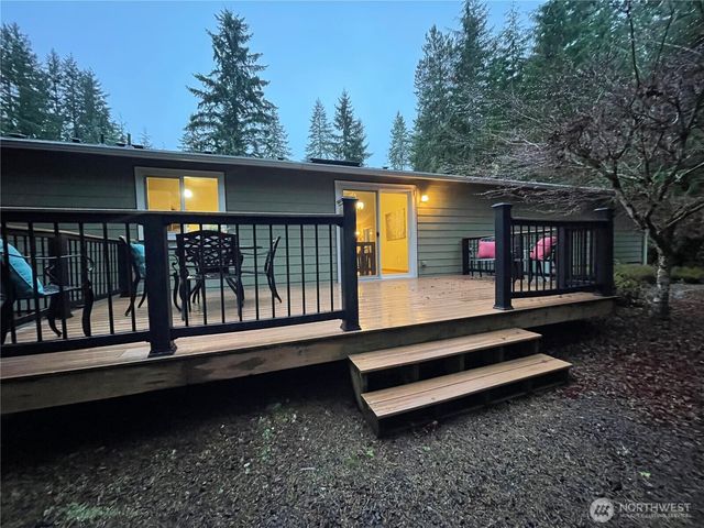 121 E Country Club Drive E, Union, WA 98592