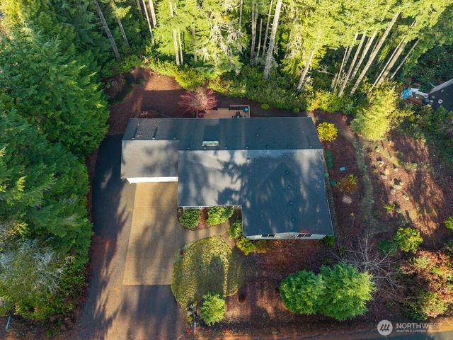 121 E Country Club Drive E, Union, WA 98592