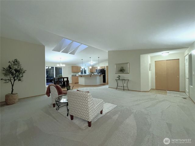 121 E Country Club Drive E, Union, WA 98592