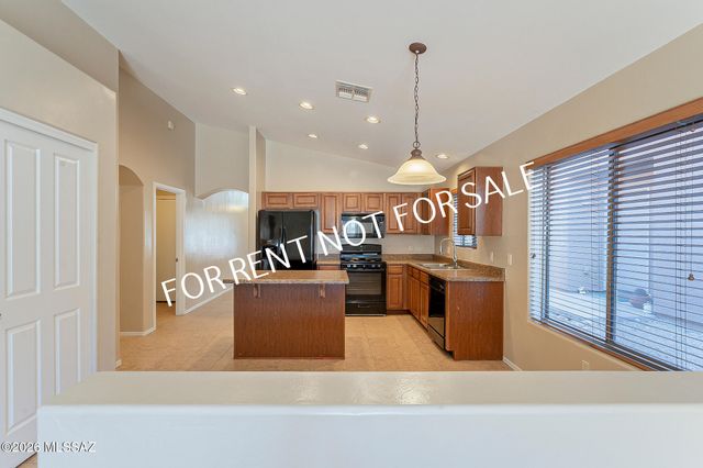 8356 S Otis Drive, Tucson, AZ 85747