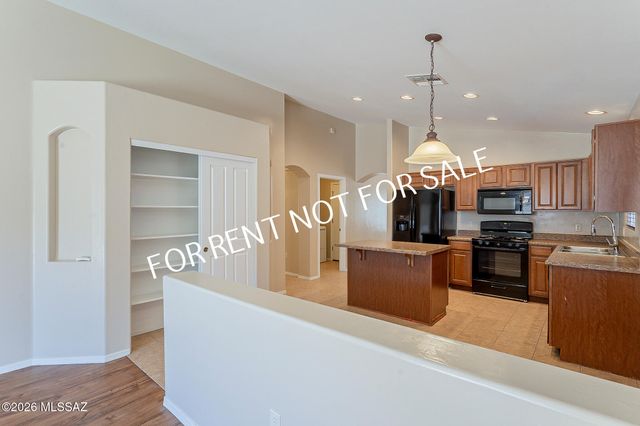 8356 S Otis Drive, Tucson, AZ 85747