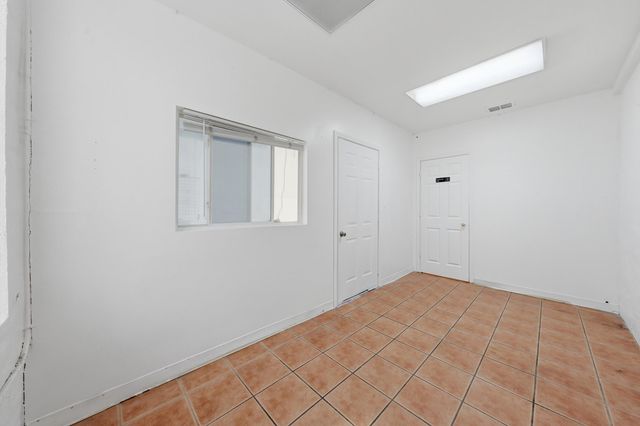 2290 S Blue Island Avenue, Chicago, IL 60608