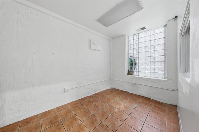 2290 S Blue Island Avenue, Chicago, IL 60608