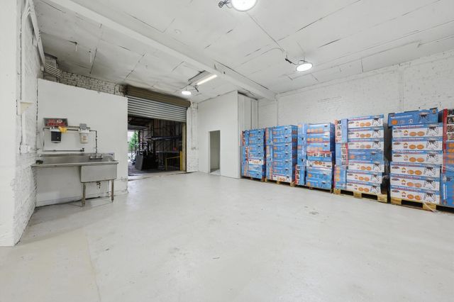 2290 S Blue Island Avenue, Chicago, IL 60608