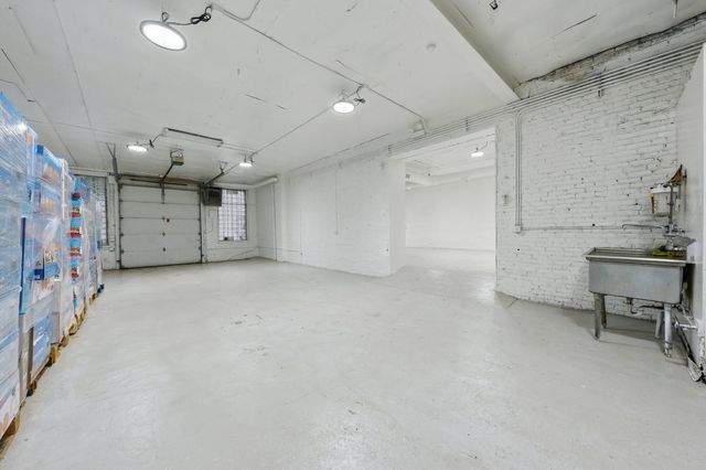 2290 S Blue Island Avenue, Chicago, IL 60608