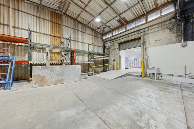 2290 S Blue Island Avenue, Chicago, IL 60608