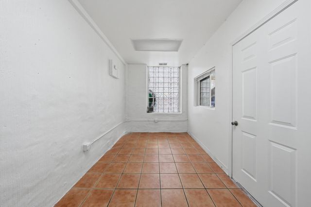 2290 S Blue Island Avenue, Chicago, IL 60608
