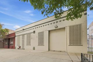 2290 S Blue Island Avenue, Chicago, IL 60608