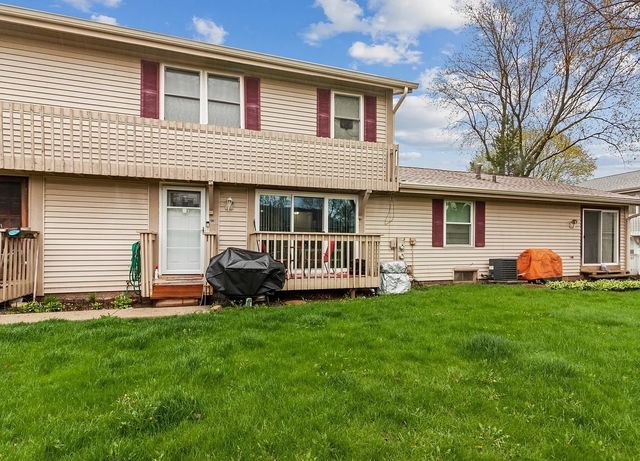 212 Hudson Court B, Bolingbrook, IL 60440
