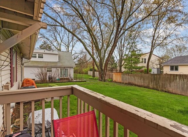 212 Hudson Court B, Bolingbrook, IL 60440