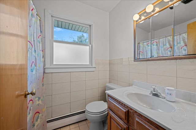 401 E Side Drive, Geneva, IL 60134