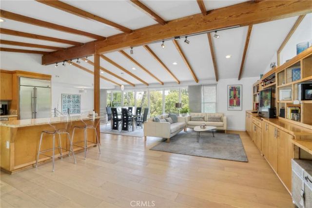 3839 Davana Road, Sherman Oaks, CA 91423