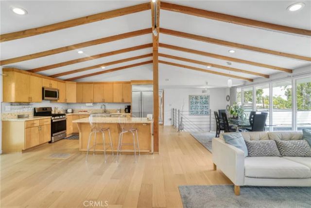 3839 Davana Road, Sherman Oaks, CA 91423