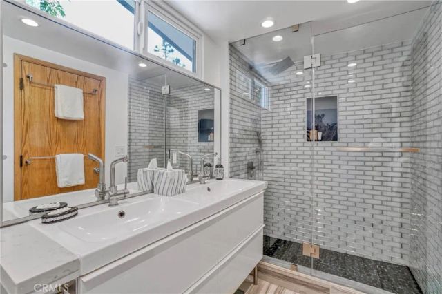 3839 Davana Road, Sherman Oaks, CA 91423