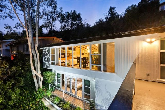 3839 Davana Road, Sherman Oaks, CA 91423