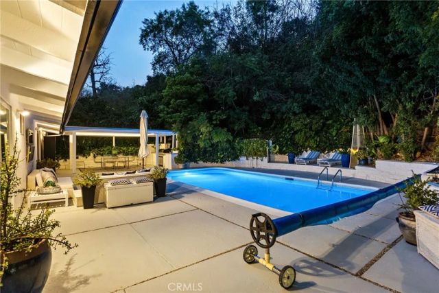 3839 Davana Road, Sherman Oaks, CA 91423