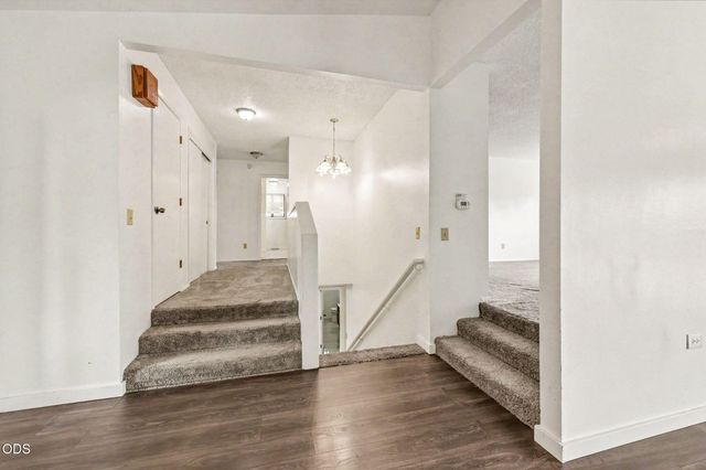 2774 Jessica Circle, Medford, OR 97504