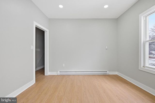 357 MANTUA AVE, Paulsboro, NJ 08066