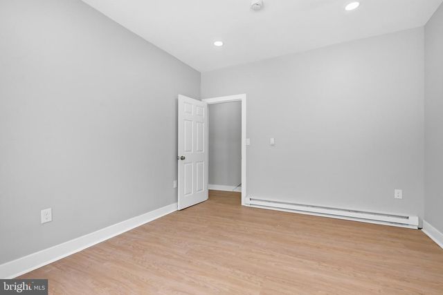 357 MANTUA AVE, Paulsboro, NJ 08066