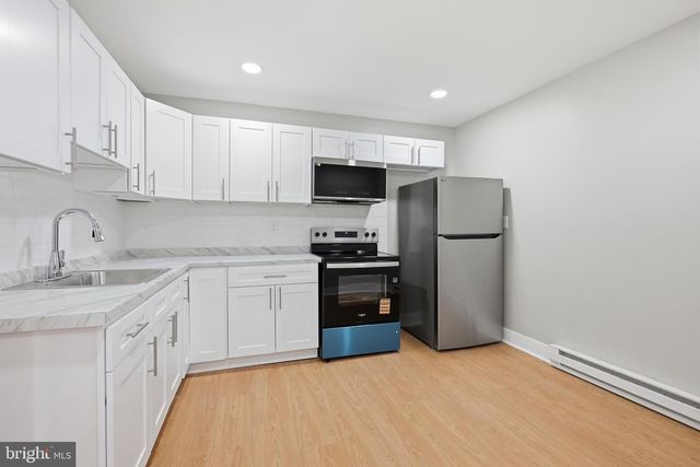 357 MANTUA AVE, Paulsboro, NJ 08066