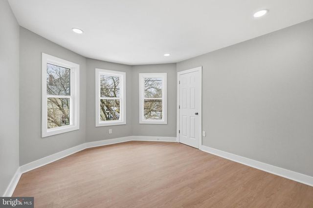 357 MANTUA AVE, Paulsboro, NJ 08066