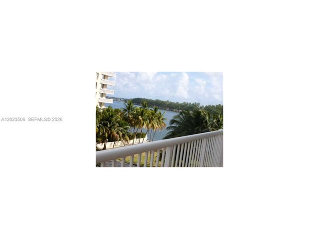 150 SE 25th Rd 5E, Miami, FL 33129