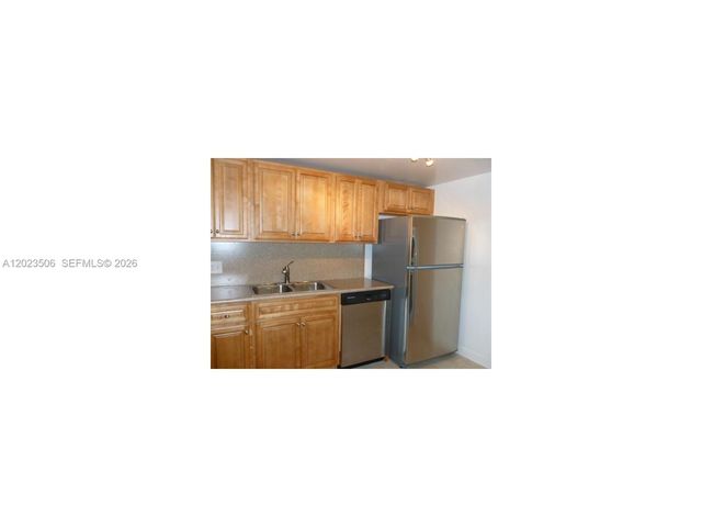 150 SE 25th Rd 5E, Miami, FL 33129