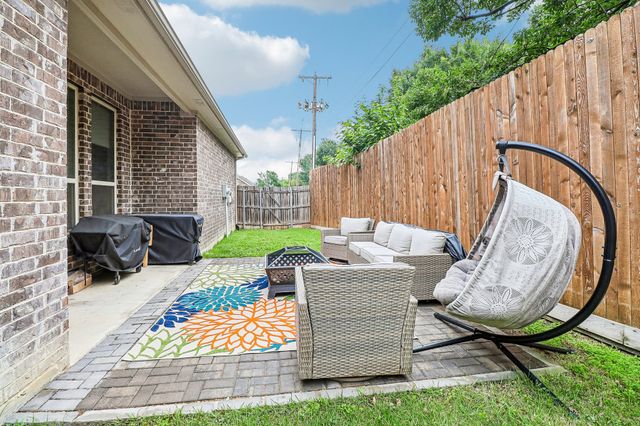 7104 Chelsea Drive, North Richland Hills, TX 76180