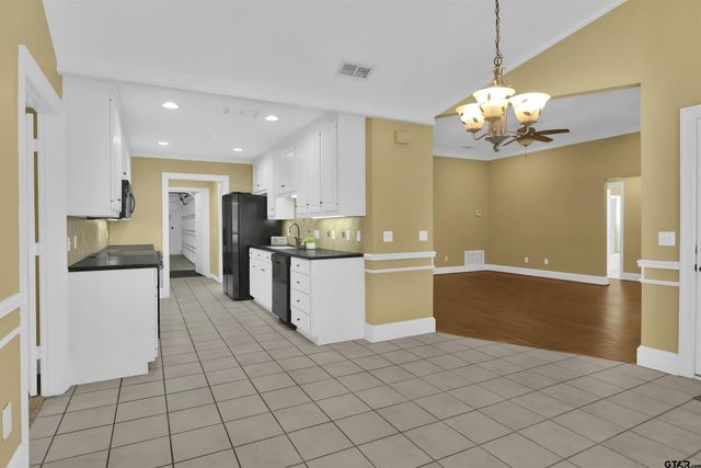 5110 Eastgate DR, Tyler, TX 75703