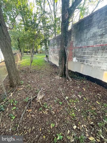 4619 ADDISON RD, Capitol Heights, MD 20743