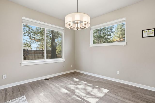 16507 Charlotte Day Drive, La Pine, OR 97739