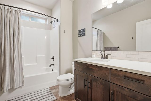 16507 Charlotte Day Drive, La Pine, OR 97739