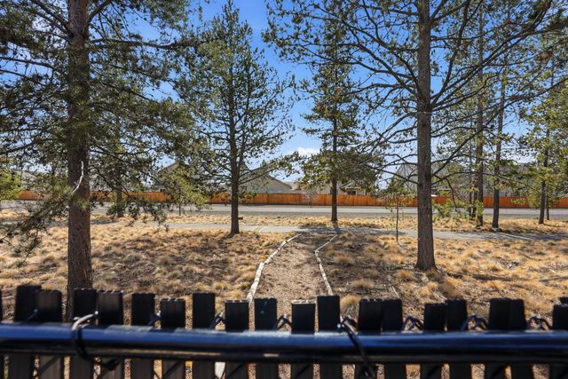16507 Charlotte Day Drive, La Pine, OR 97739