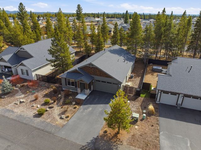 16507 Charlotte Day Drive, La Pine, OR 97739