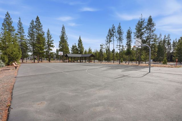 16507 Charlotte Day Drive, La Pine, OR 97739