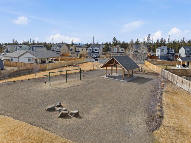 16507 Charlotte Day Drive, La Pine, OR 97739