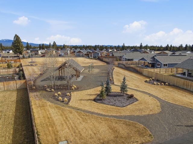 16507 Charlotte Day Drive, La Pine, OR 97739