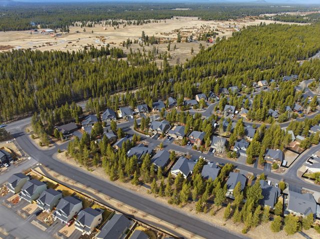 16507 Charlotte Day Drive, La Pine, OR 97739