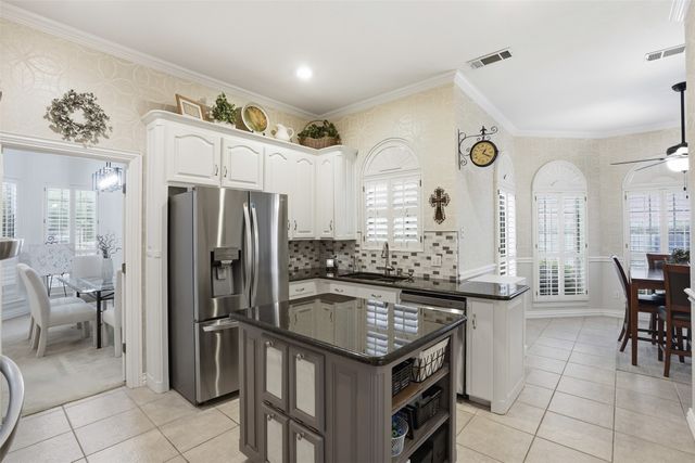 6706 Nantucket Lane, Arlington, TX 76001