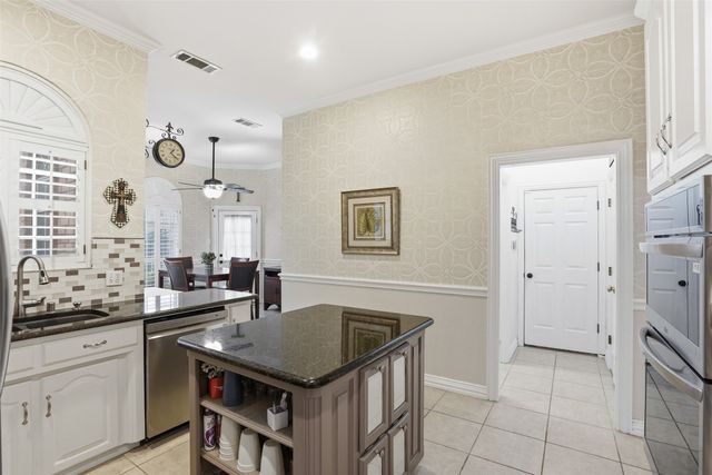 6706 Nantucket Lane, Arlington, TX 76001