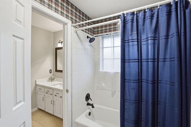 6706 Nantucket Lane, Arlington, TX 76001